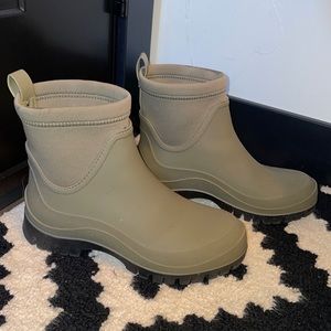 Sam edelman rubber boots